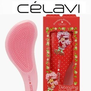 Celavi X Strawberry Shortcake Detangling Hair Brush